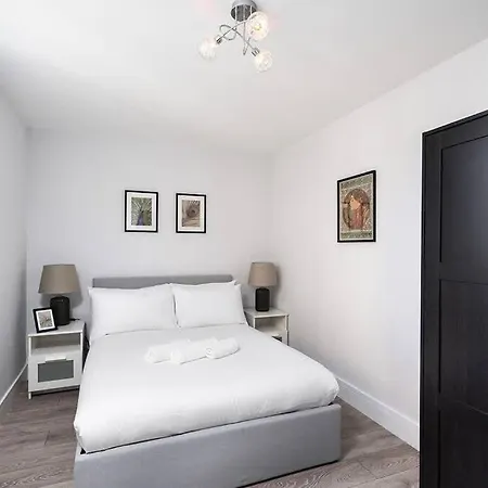 Charming Apartment In The Pleydell Estate London Exterior photo